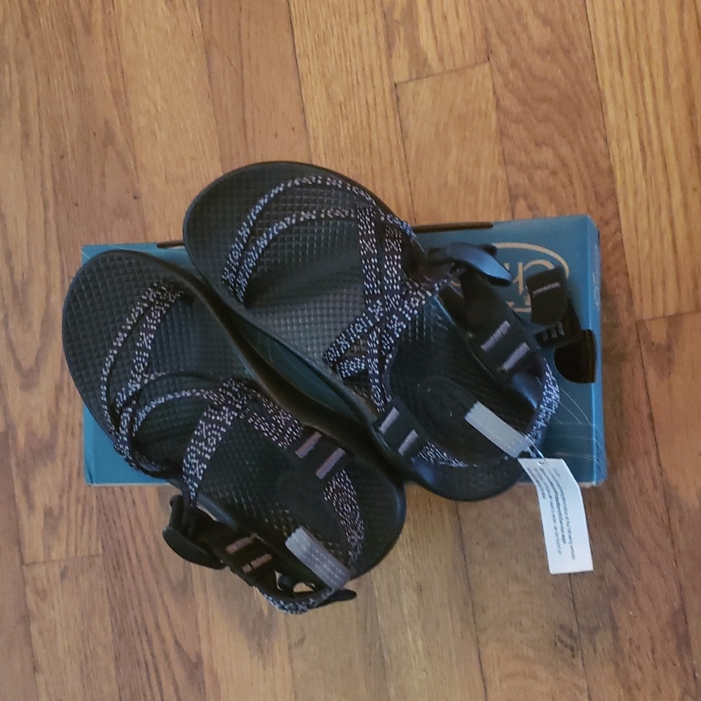 Kids girls Chaco size 1M
